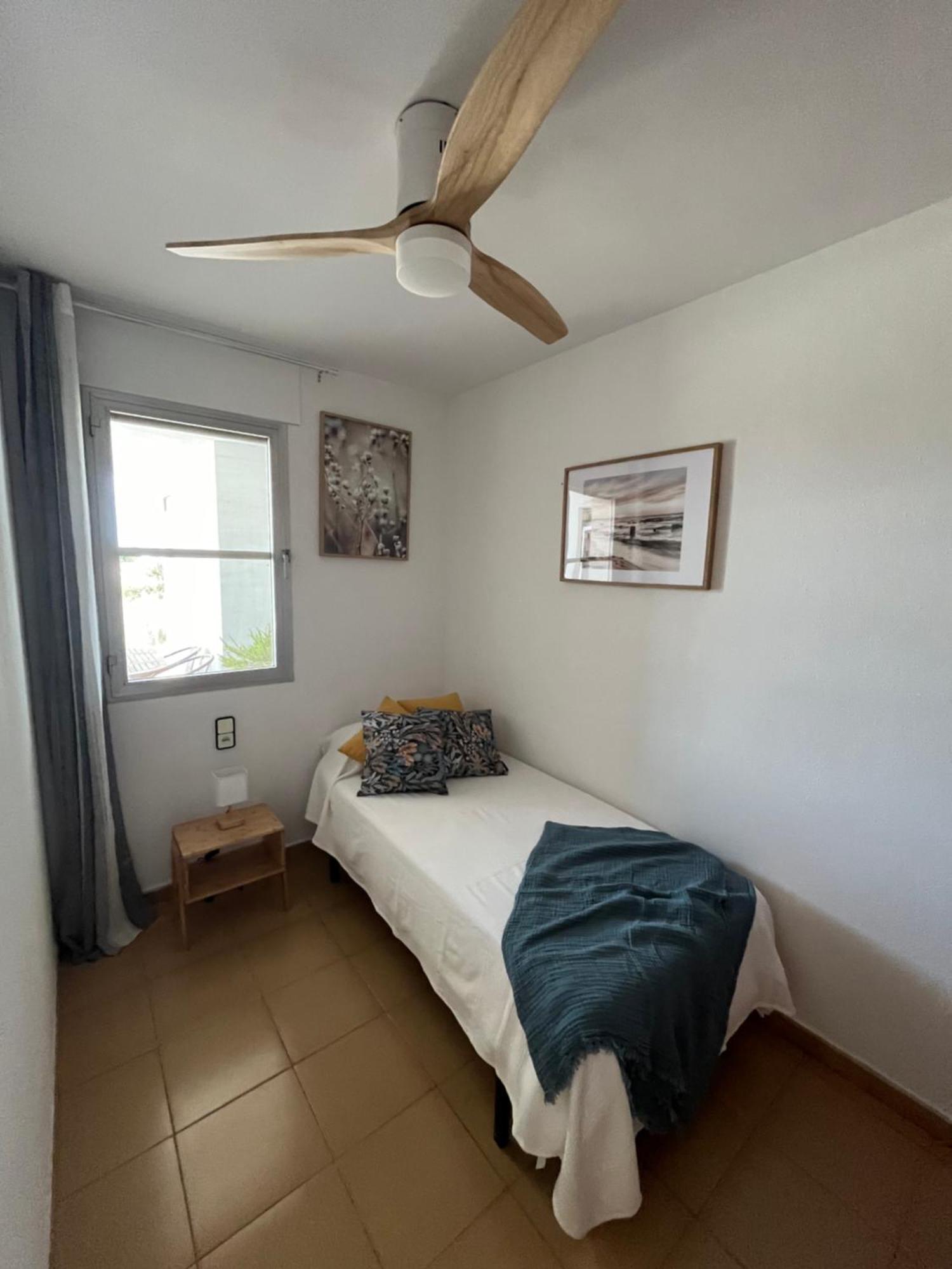 Moderno Apartamento Vacacional Deltebre Exterior photo